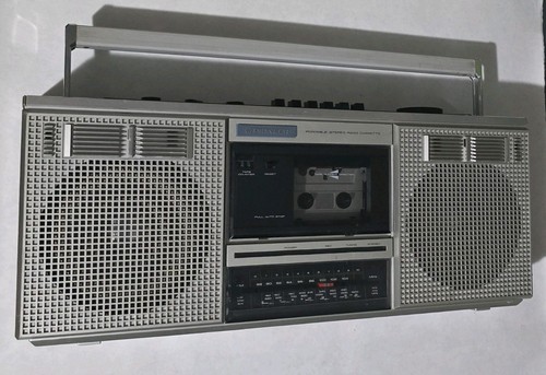 Vintage radio cassette pioneer - radio,